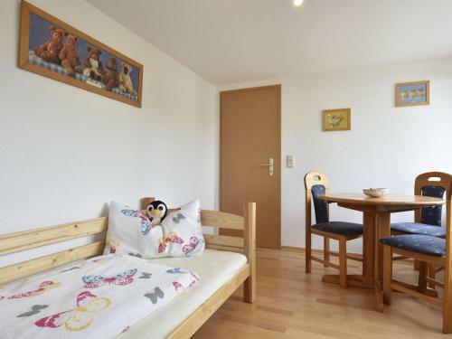 Beautiful Bungalow In Kropelin With Garden