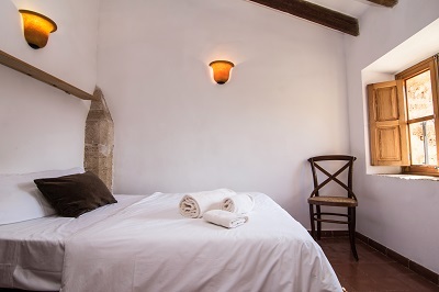 Petit Hotel Hostatgeria La Victoria