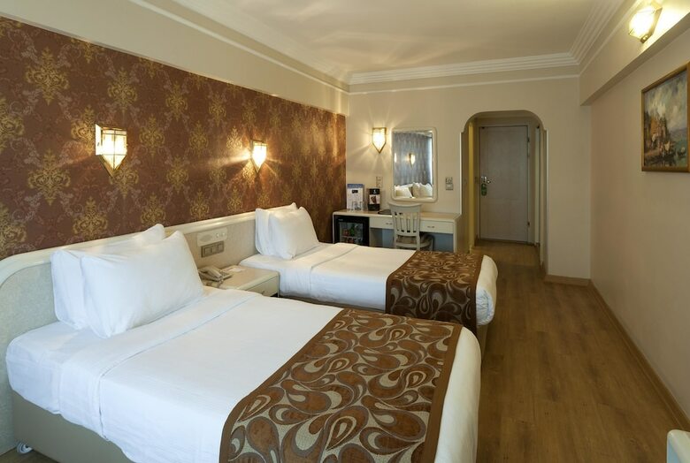 Grand Anka Hotel