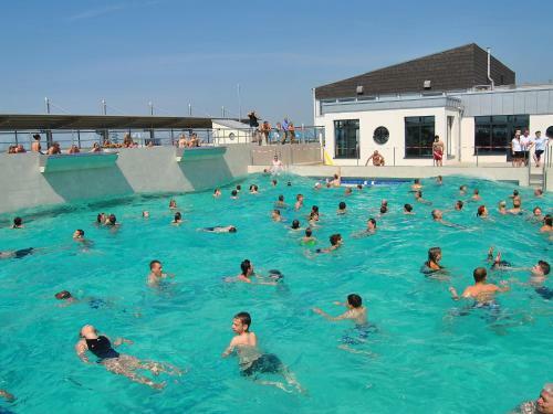 Holiday Home Cuxland Ferienparks.1