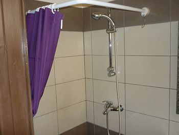 Hotel Tseri Budget Residences