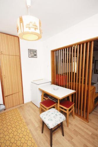Apartments With A Parking Space Murter - 5103