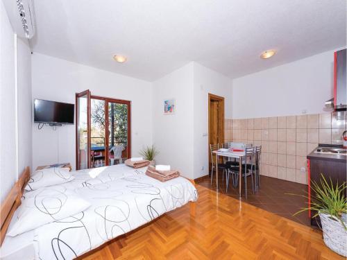 0-bedroom Apartment In Bilice