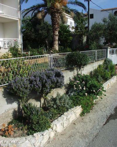Apartment Brodarica 961c