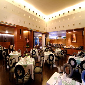 Hotel King's Town (deluxe Room Only)