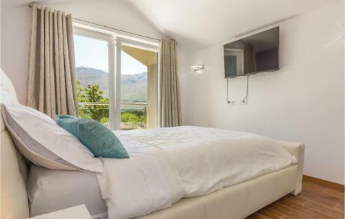 Four-bedroom Holiday Home In Zagvozd