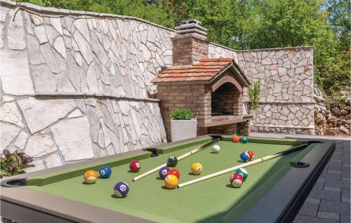 Four-bedroom Holiday Home In Zagvozd