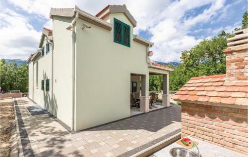 Four-bedroom Holiday Home In Zagvozd