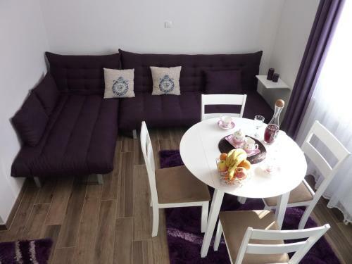 Apartments Kneza Branimira
