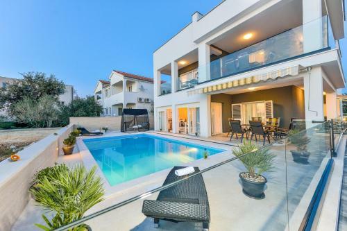 Apartments Kneza Branimira