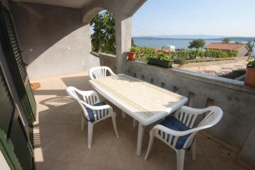 Apartment Banj 8242a