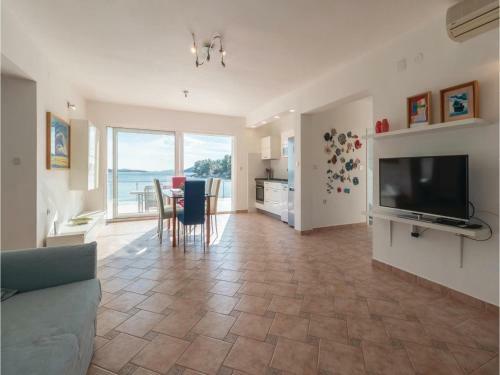 Three-bedroom Holiday Home In Zman