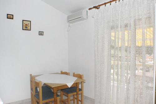 Apartments With A Parking Space Metajna (pag) - 4116