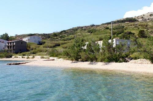 Hostal Double Room Metajna 3305j