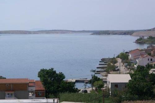 Apartment Metajna 4115a