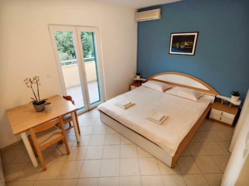 Apartments Zizic