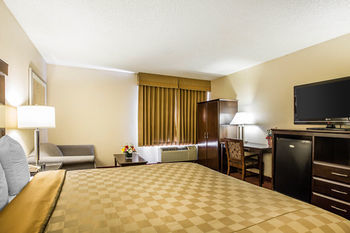 Hotel Rodeway Inn & Suites