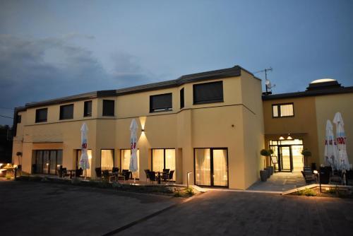 Hotel Santiny