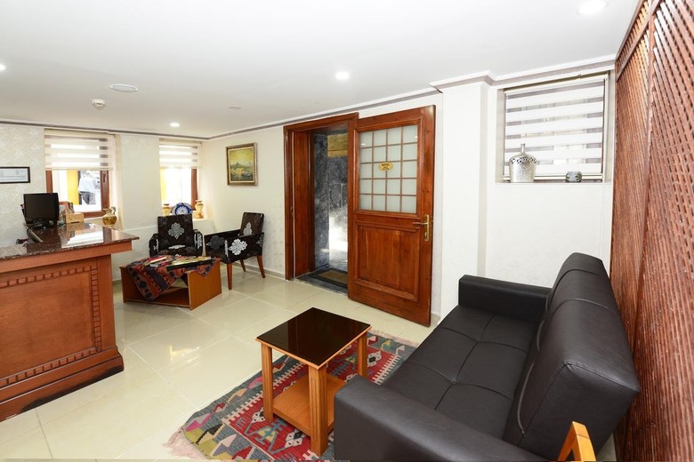 Hotel New House