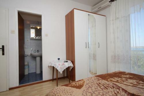 Hostal Quadruple Room Tkon 8377b