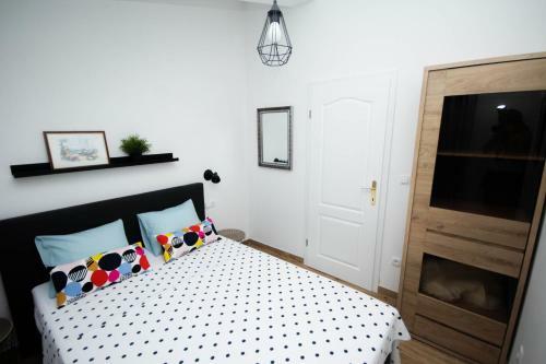 Lola's Apartments
