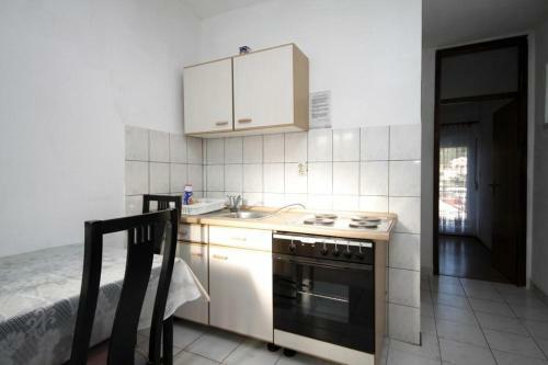 Apartments With A Parking Space Mavarstica (ciovo) - 8685