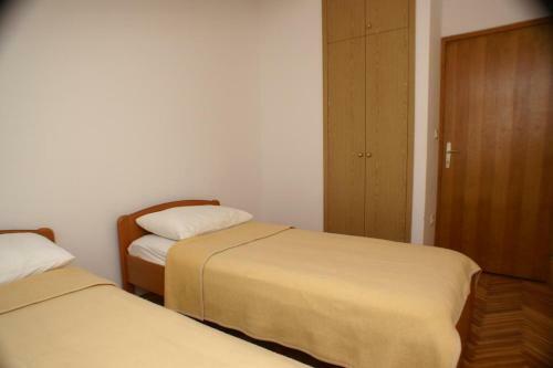 Apartments By The Sea Seget Donji (trogir) - 2041