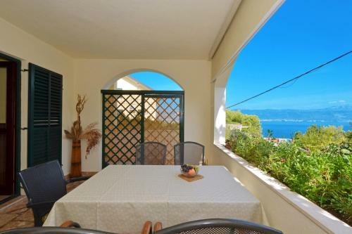Two-bedroom Apartment In Slatine I