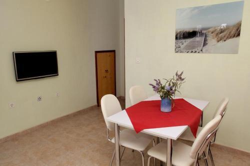 Apartments With A Parking Space Mavarstica (ciovo) - 11563