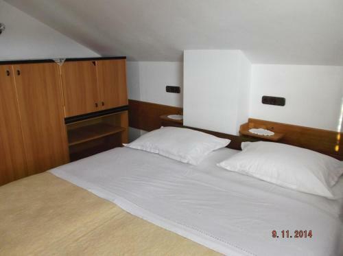 Apartment Okrug Gornji 11374a