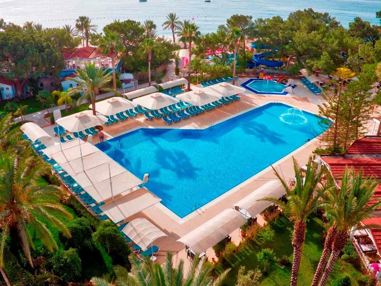 Hotel Pirates Beach Club