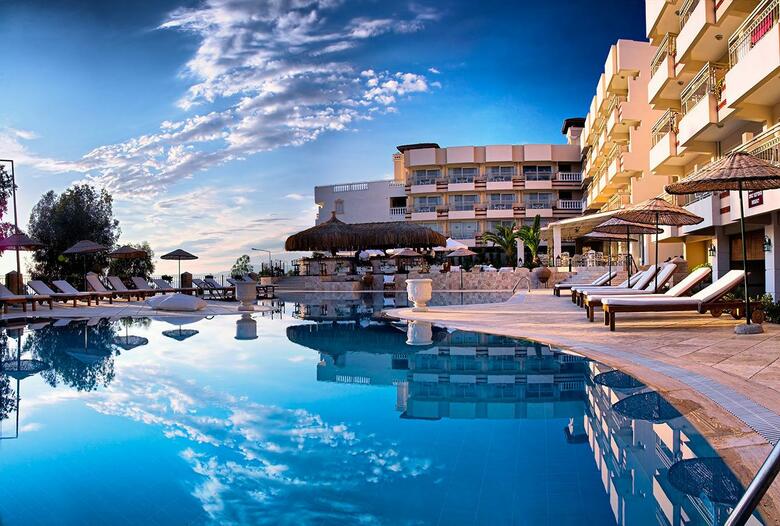 Apartamentos Hotel Carina