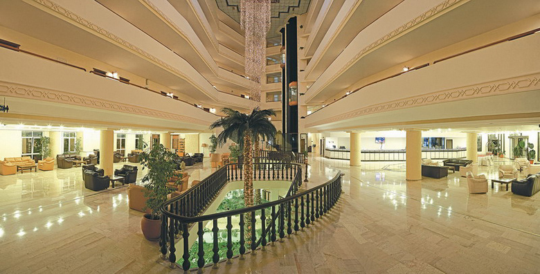 Hotel Adakule