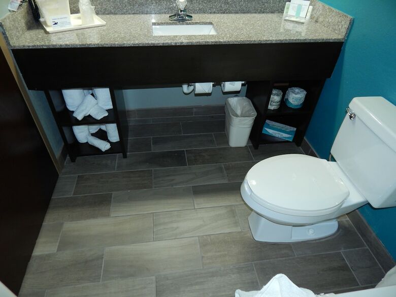 Hotel Comfort Suites