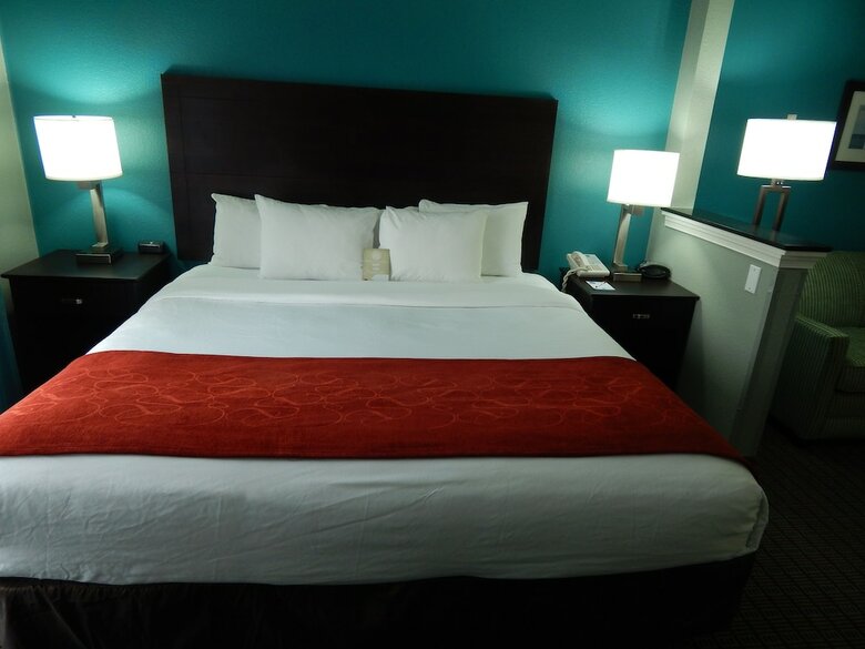 Hotel Comfort Suites
