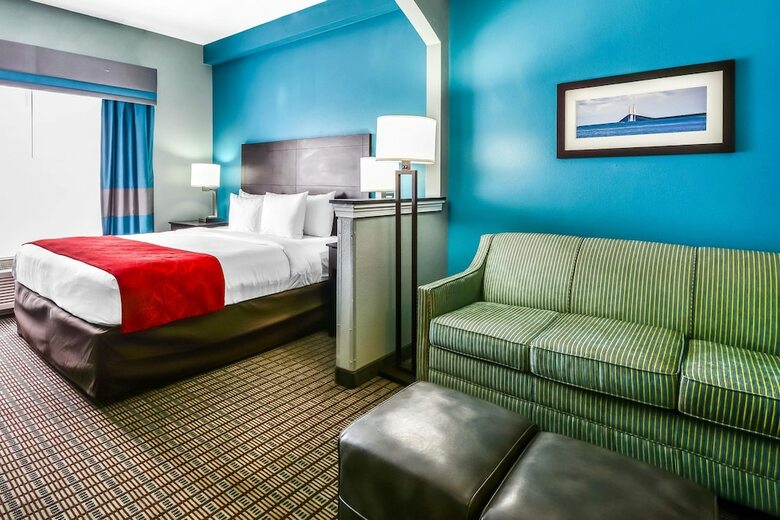Hotel Comfort Suites