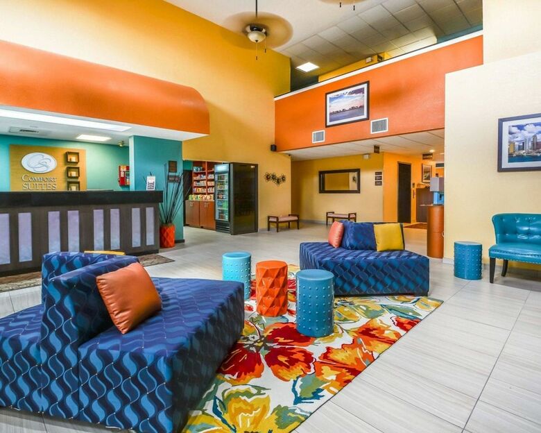 Hotel Comfort Suites
