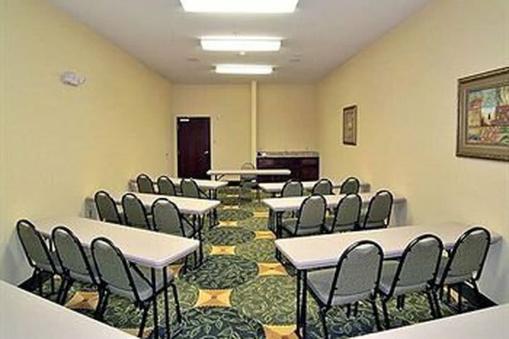 Hotel Comfort Suites West Energy Corridor