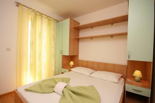 Apartment Arbanija 4646c