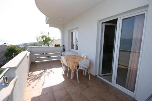 Apartment Arbanija 4646c