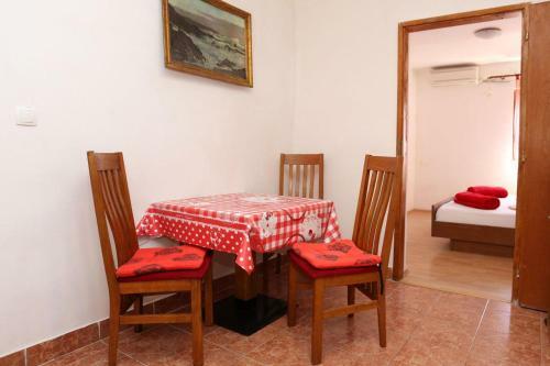 Apartments With Wifi Trpanj (peljesac) - 10121