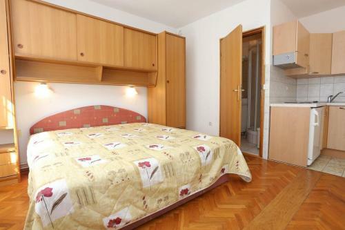 Apartments With A Parking Space Trpanj (peljesac) - 10111