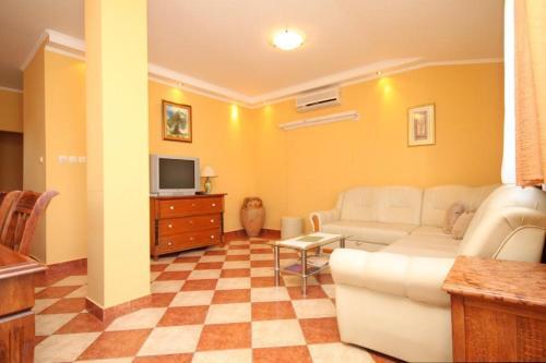 Apartment Ugljan 8239d