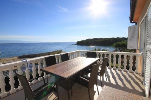 Apartments By The Sea Ugljan - 829