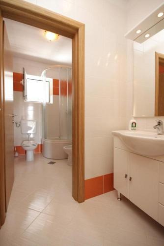 Apartments By The Sea Ugljan - 829