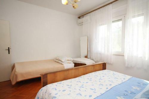 Apartments By The Sea Ugljan - 8304