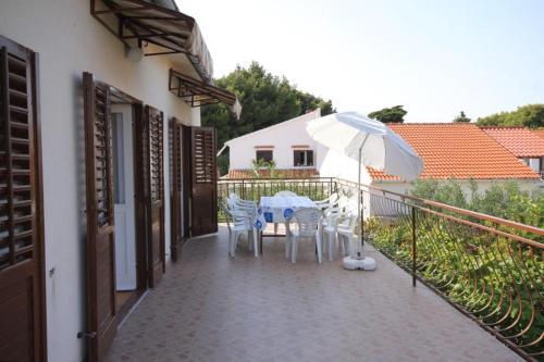 Apartment Ugljan 8264a