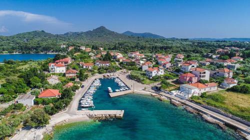 Apartments By The Sea Ugljan - 13764