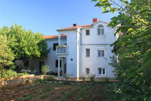 Apartments With A Parking Space Ugljan - 8430