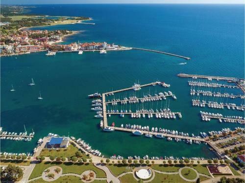 One-bedroom Apartment In Umag